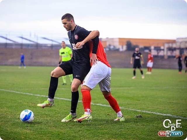 חלוץ כאוכב אחמד חלאיילה (עובאדה אכתלאת)